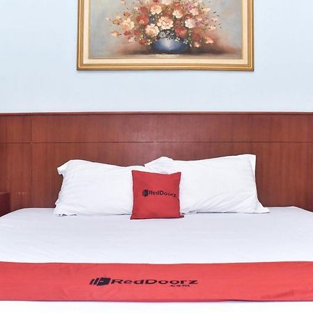 Reddoorz Near Kampung Warna Warni Hotell Malang Exteriör bild