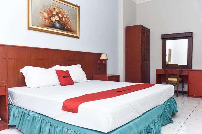 Reddoorz Near Kampung Warna Warni Hotell Malang Rum bild
